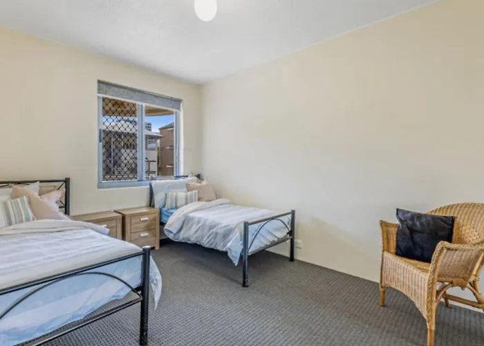 #6 Seaspray, Kings Beach - Absolute Waterfront